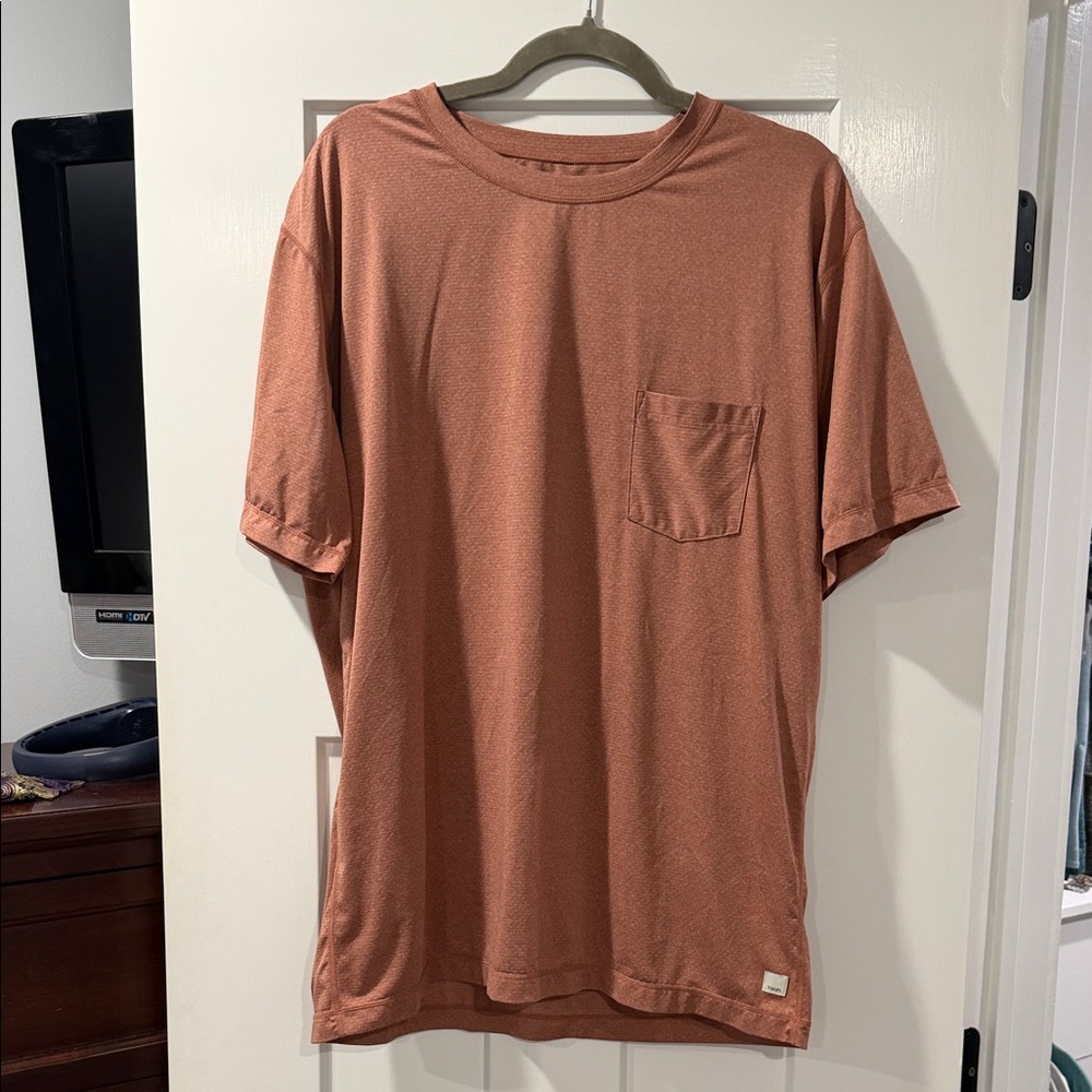 Vuori Short Sleeve Pocket Tee in Rust